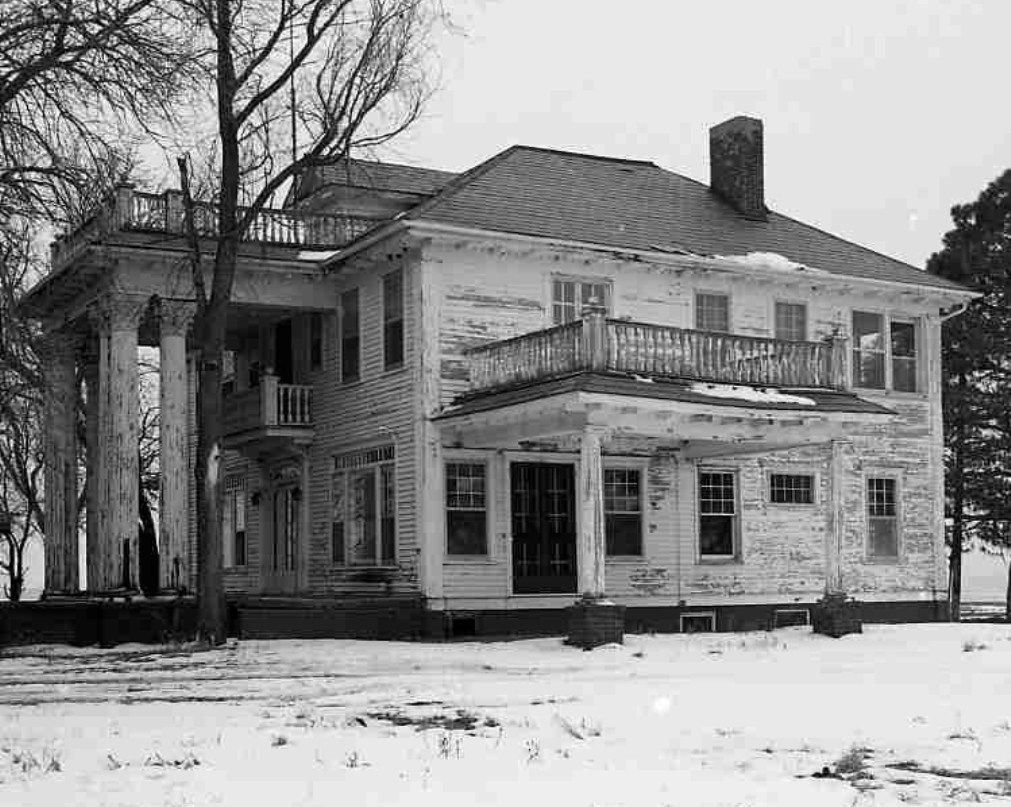 Eight Pretty Maggies in a Row Sears Modern Homes